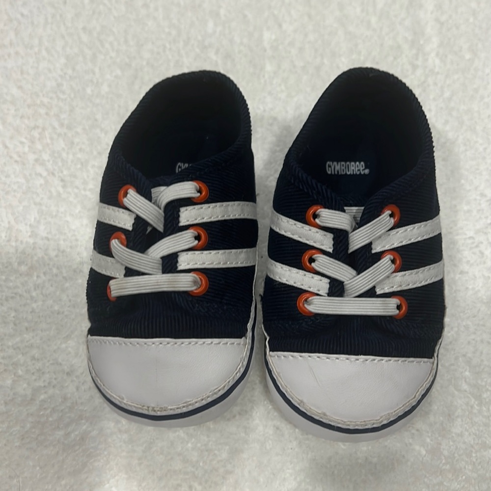Gymboree soft baby shoe (4) one harder bottom